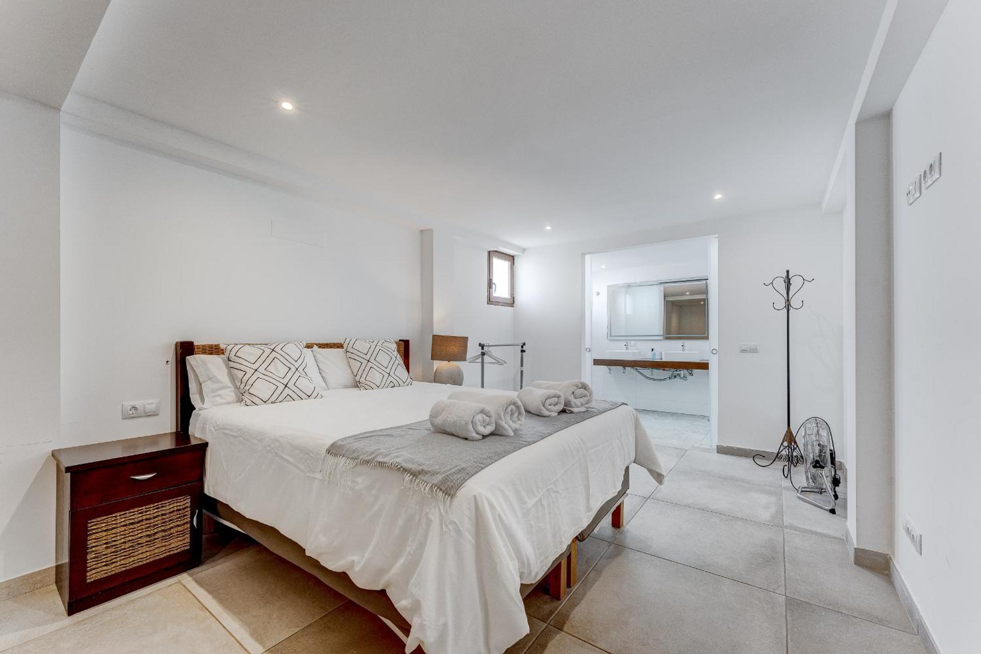 Fabulous Contemporary 5 Bedroom Villa With Private Heated Pool, Sleeps Max 13 Callao Salvaje Buitenkant foto