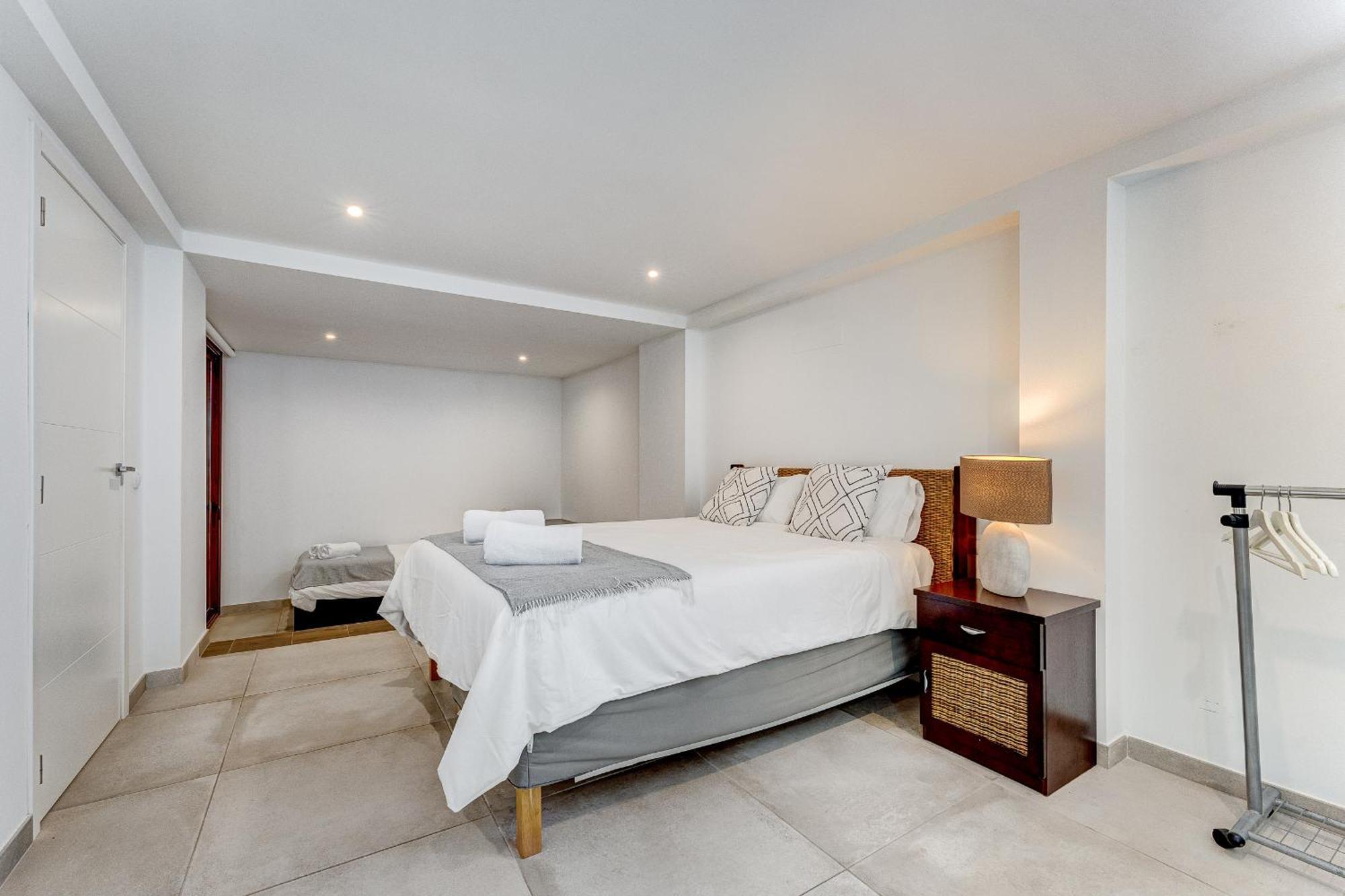 Fabulous Contemporary 5 Bedroom Villa With Private Heated Pool, Sleeps Max 13 Callao Salvaje Buitenkant foto