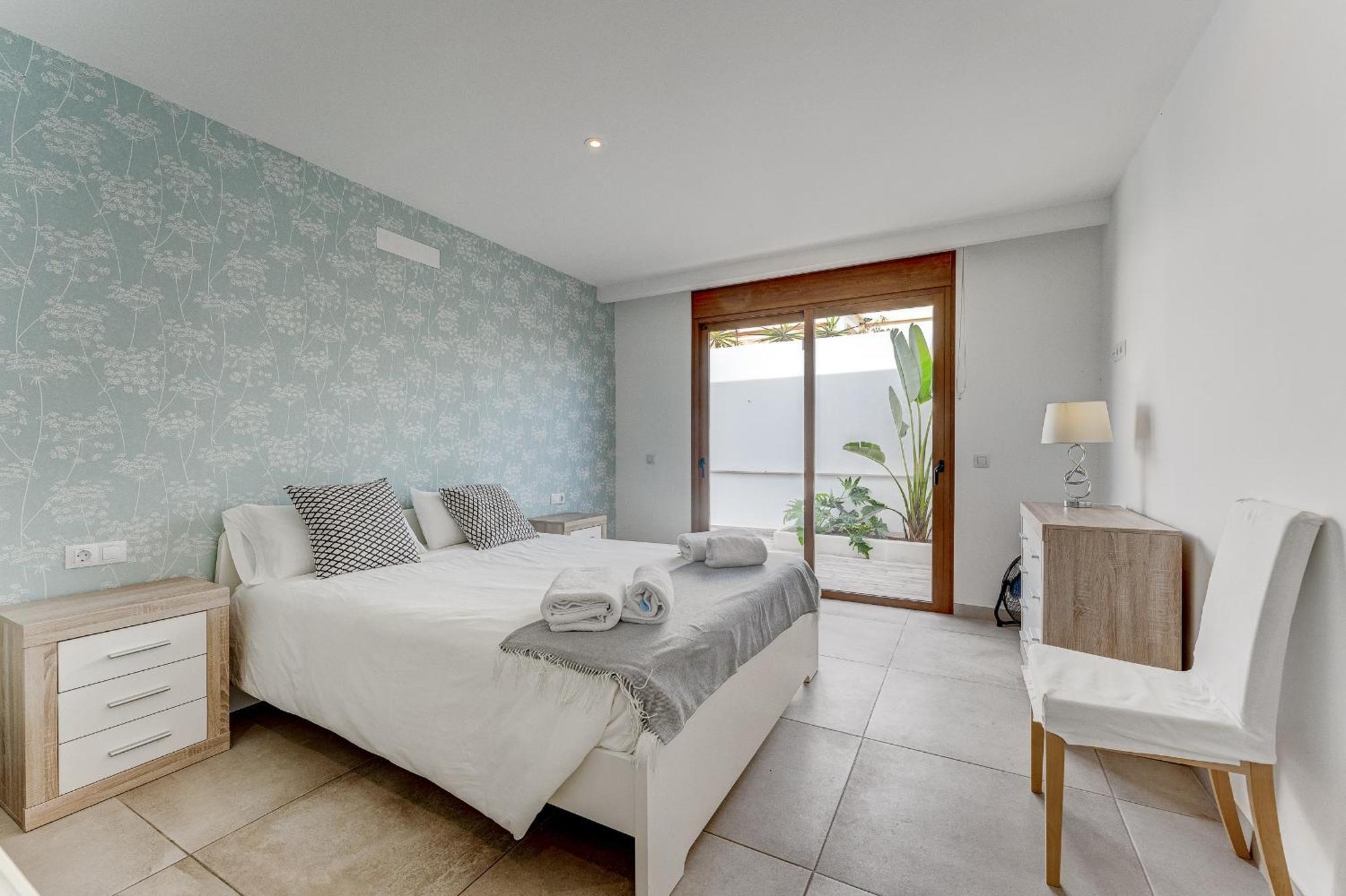 Fabulous Contemporary 5 Bedroom Villa With Private Heated Pool, Sleeps Max 13 Callao Salvaje Buitenkant foto