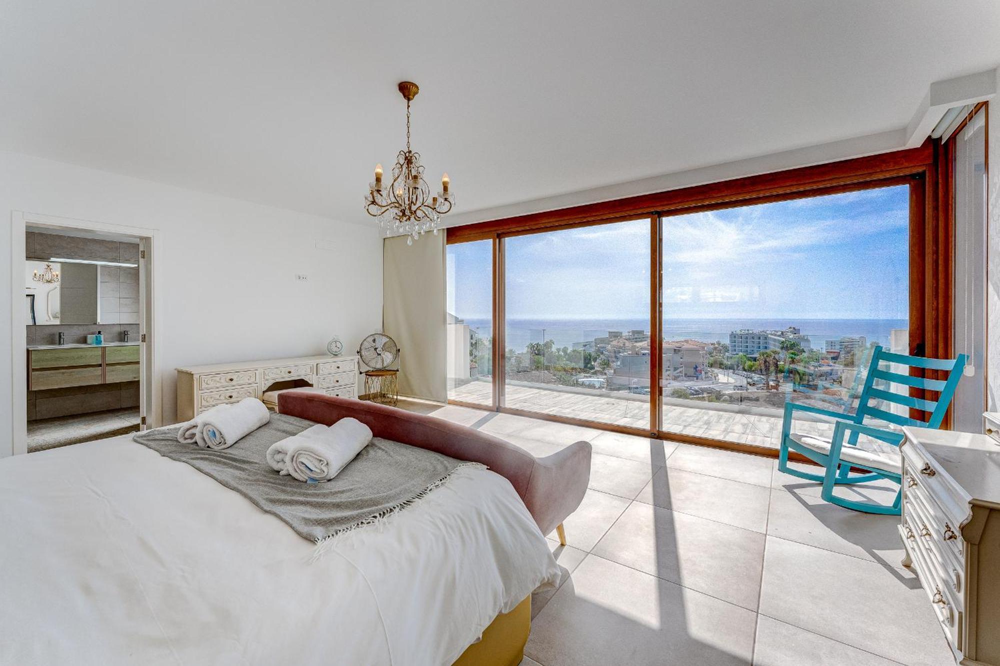 Fabulous Contemporary 5 Bedroom Villa With Private Heated Pool, Sleeps Max 13 Callao Salvaje Buitenkant foto