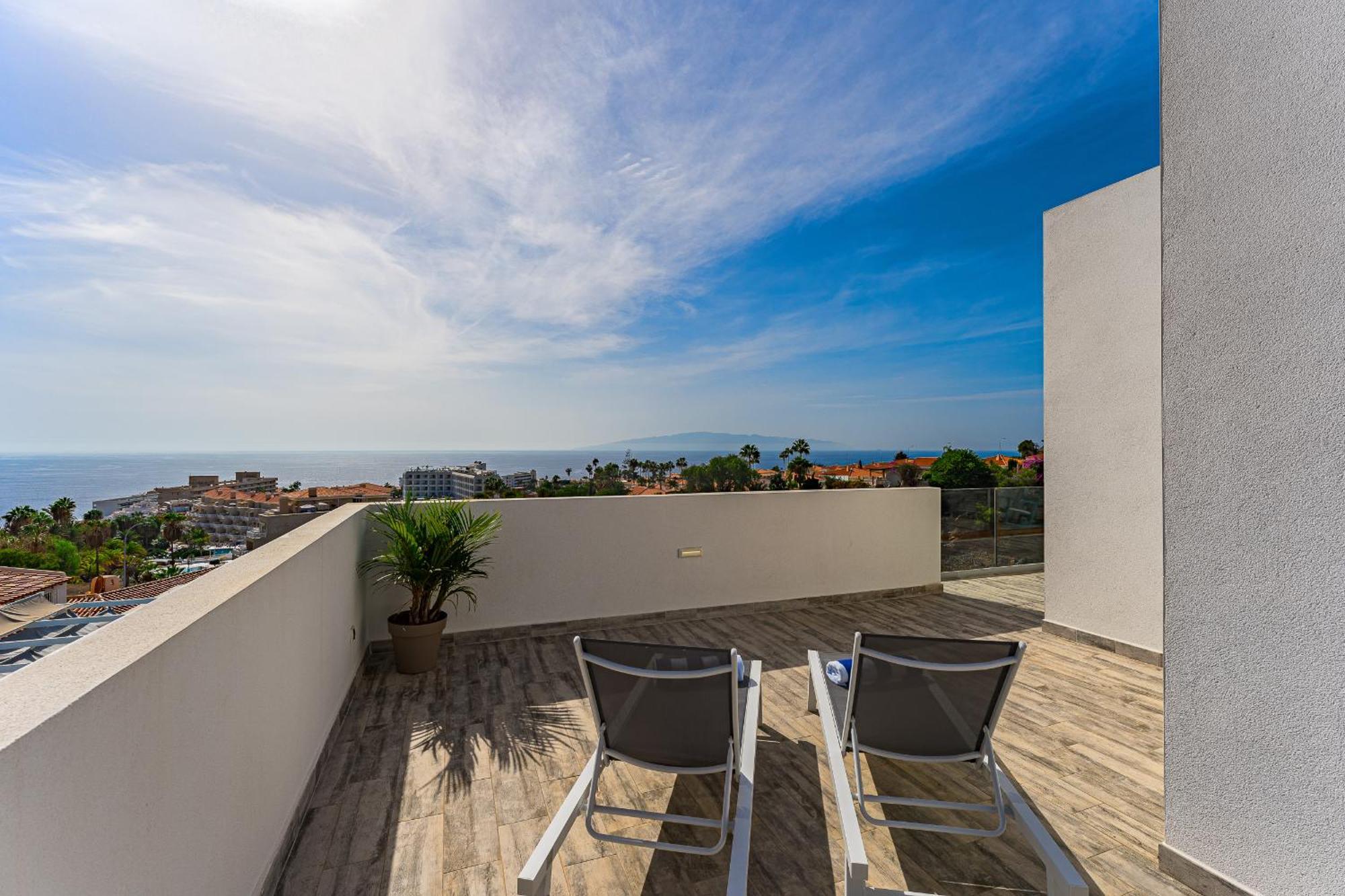 Fabulous Contemporary 5 Bedroom Villa With Private Heated Pool, Sleeps Max 13 Callao Salvaje Buitenkant foto