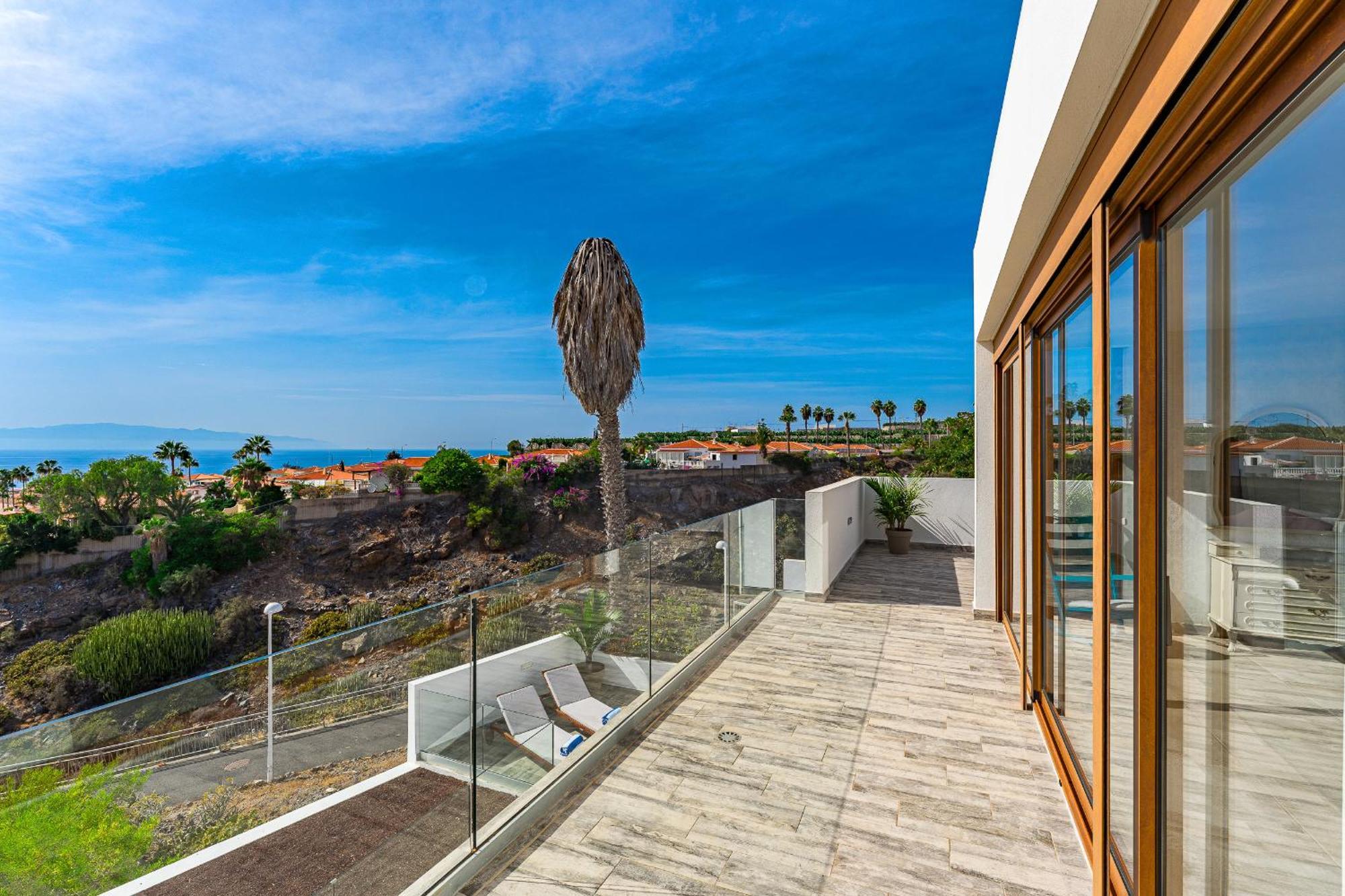 Fabulous Contemporary 5 Bedroom Villa With Private Heated Pool, Sleeps Max 13 Callao Salvaje Buitenkant foto