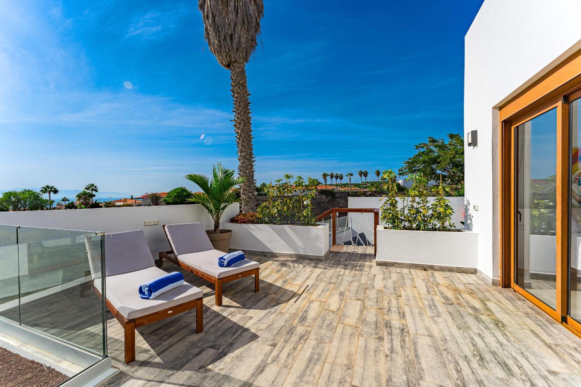 Fabulous Contemporary 5 Bedroom Villa With Private Heated Pool, Sleeps Max 13 Callao Salvaje Buitenkant foto