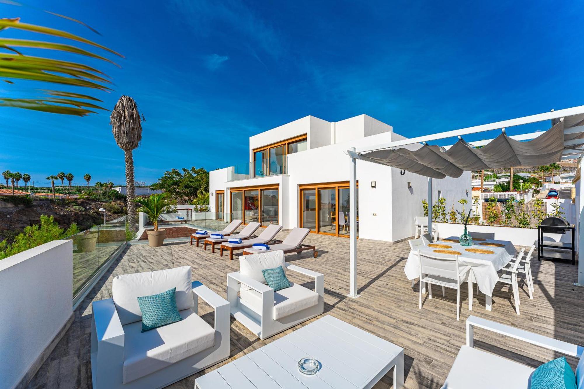 Fabulous Contemporary 5 Bedroom Villa With Private Heated Pool, Sleeps Max 13 Callao Salvaje Buitenkant foto