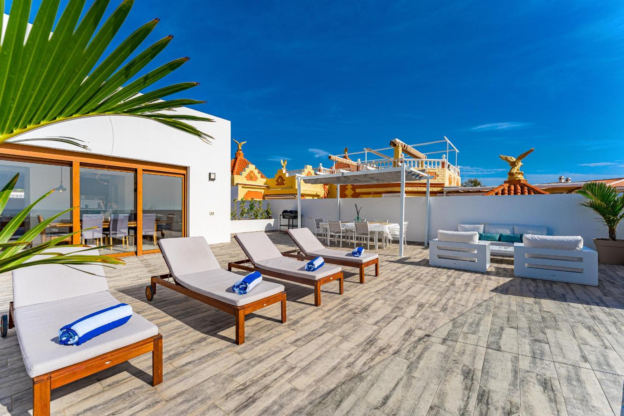Fabulous Contemporary 5 Bedroom Villa With Private Heated Pool, Sleeps Max 13 Callao Salvaje Buitenkant foto
